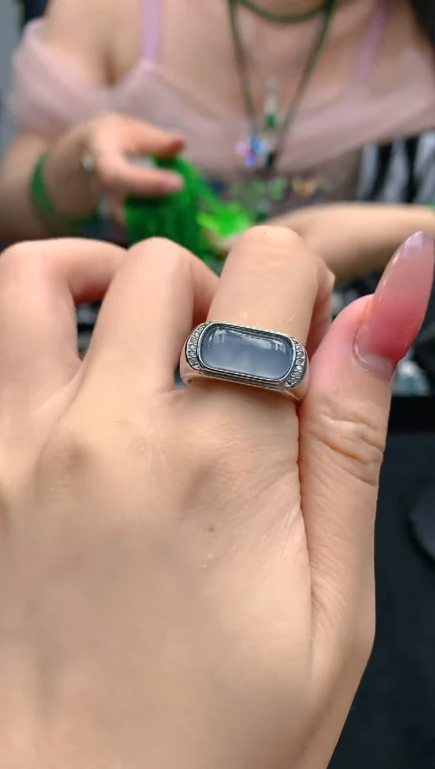 翡翠未镶嵌颈饰天然A货翡翠