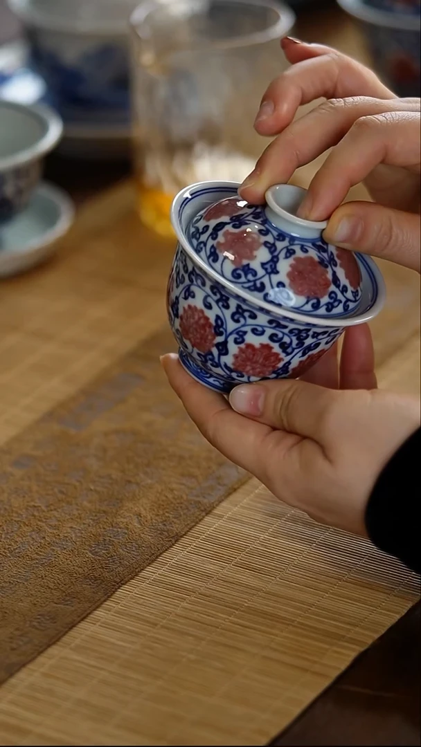 瓷景德镇陶瓷茶器青花釉里红盖碗