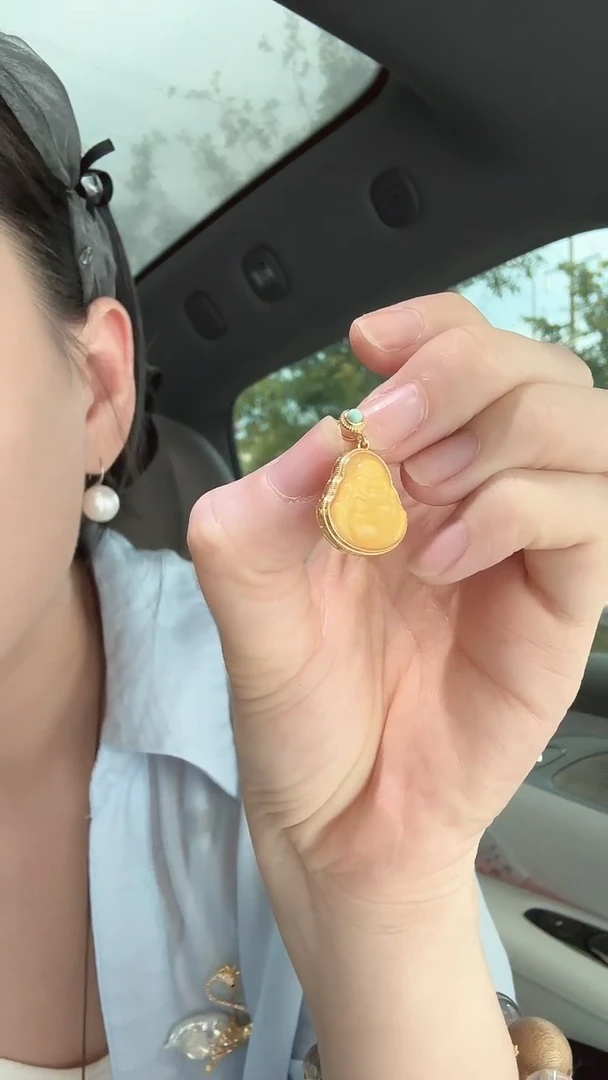 琥珀颈饰银S925镶嵌蜜蜡佛公吊坠