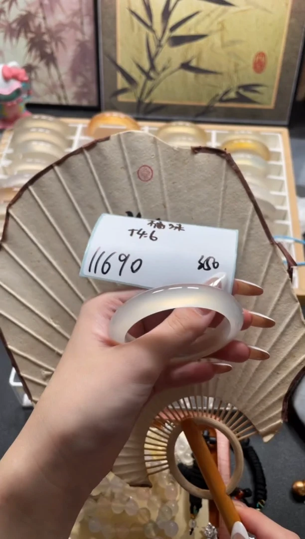 玛瑙/玉髓手镯未镶嵌橘***^11690