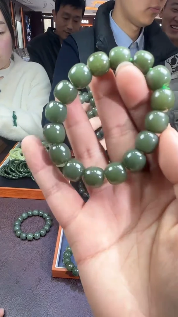 未镶嵌和田玉挂件【陆1120】36 gx多样性发其一