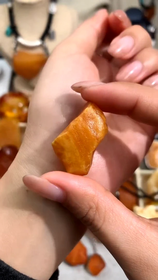 【闪购商品】蜜蜡裸石未镶嵌似玉