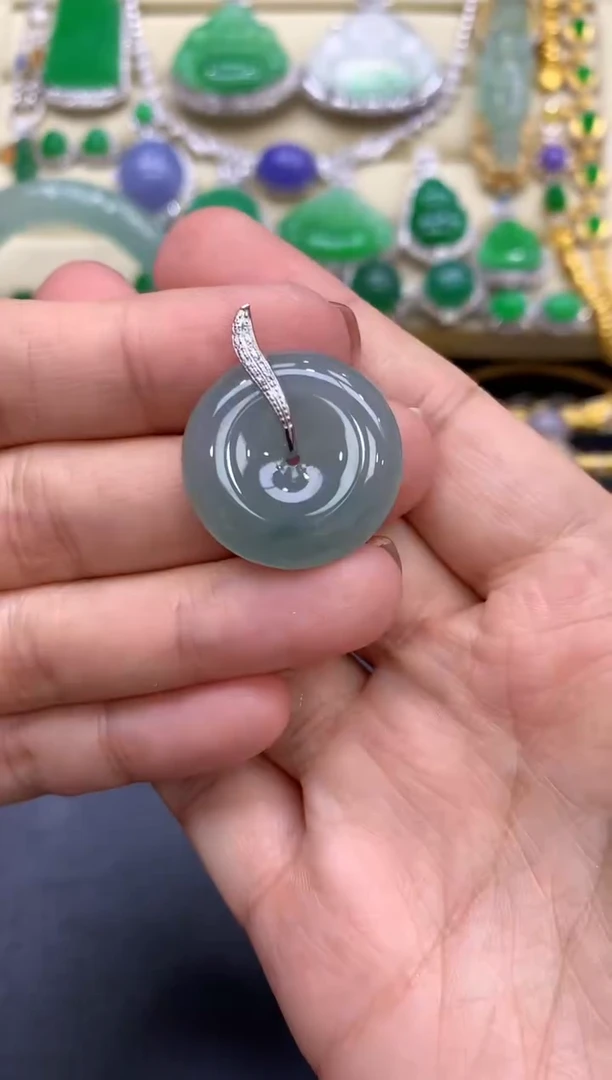 颈饰18K金镶嵌翡翠168-中国好珍宝