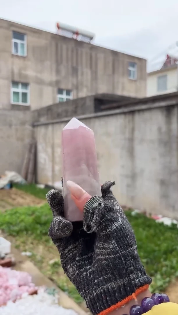 【闪购商品】摆件未镶嵌水晶粉水晶柱子 246