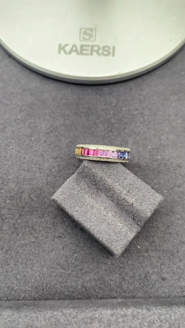 戒指彩色蓝宝石18K金镶嵌0.84ct彩蓝宝  FH  定制