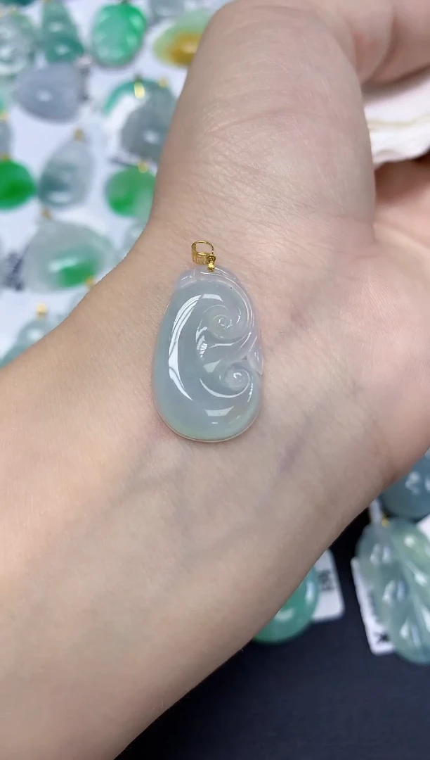 翡翠18K金镶嵌颈饰天然缅甸翡翠A货