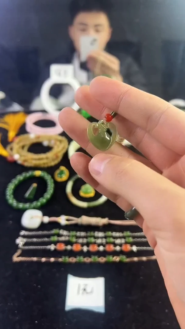 颈饰未镶嵌和田玉多样性发货