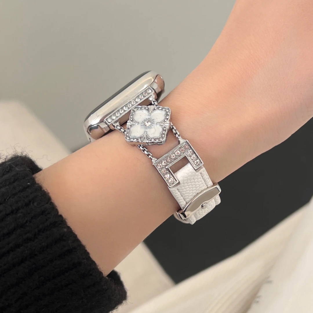 适用苹果手表s10表带四叶草鱼籽纹皮质iwatchs9 s8 s6 se表带女生