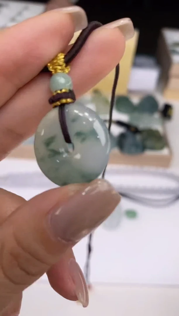 翡翠未镶嵌吊坠(不含链)3789126