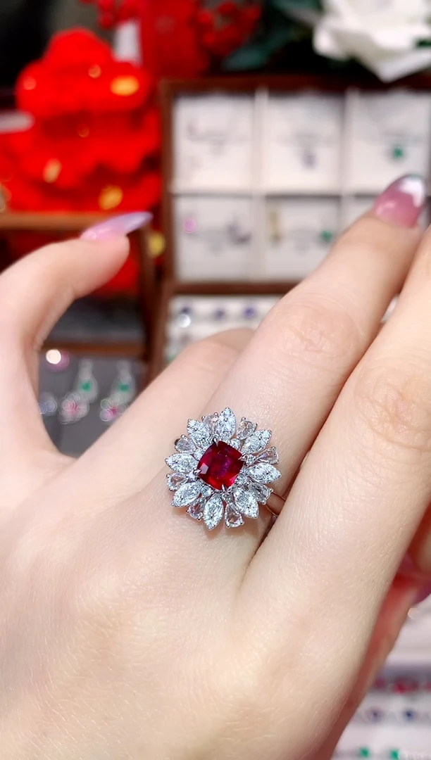 戒指18K金镶嵌红宝石0.85ct/天然宝石/七天无理由