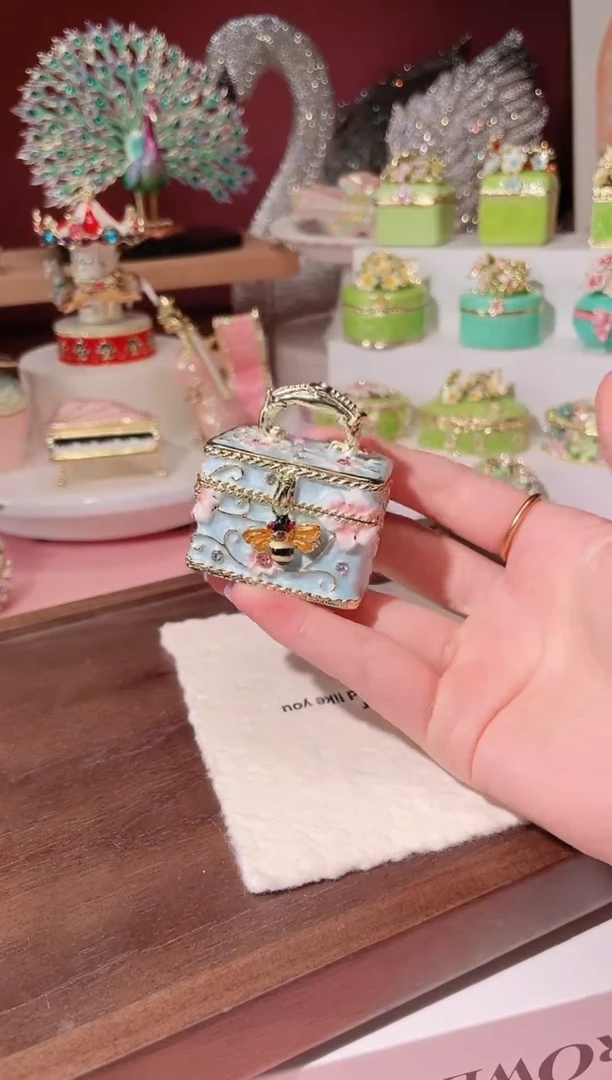 合金易尚宝珐琅彩首饰盒