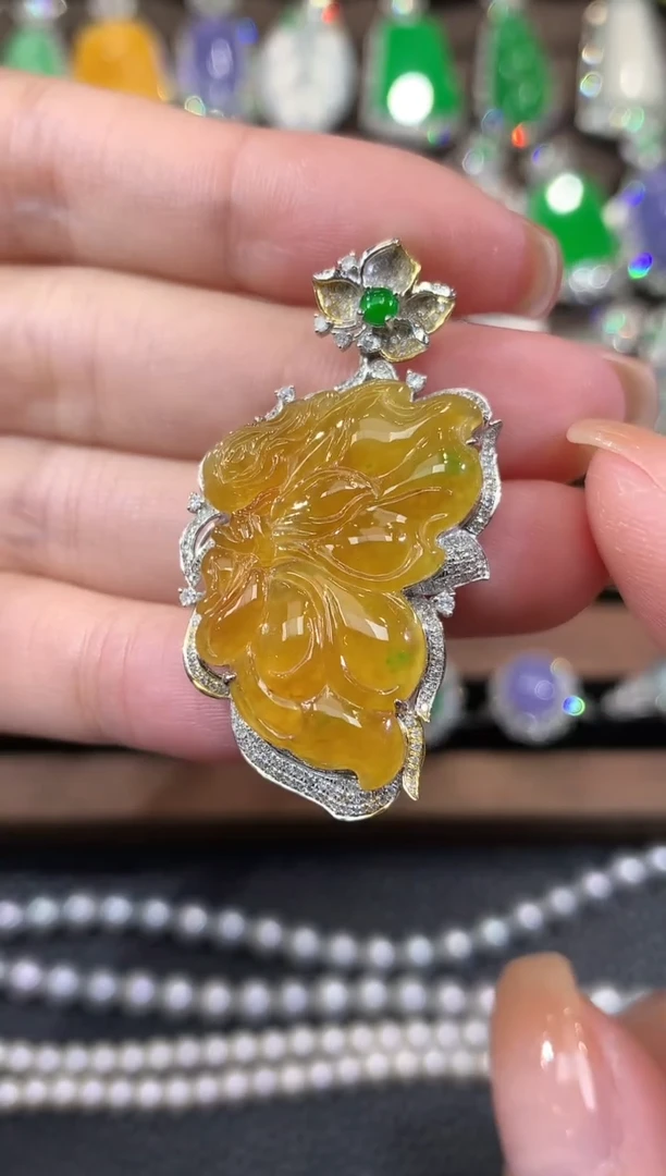 吊坠(不含链)18K金镶嵌翡翠c38