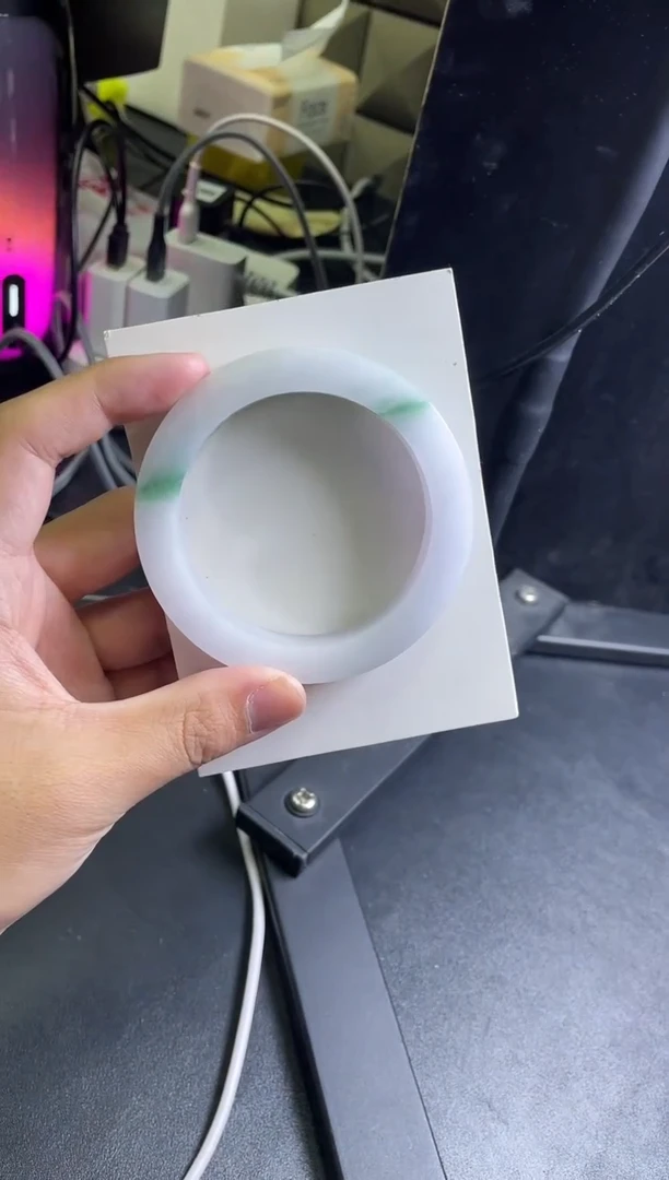 未镶嵌手镯定制翡翠蒲*英定制