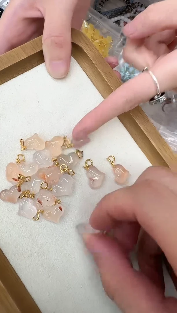 南红玛瑙未镶嵌吊坠(不含链)南红屁桃吊坠