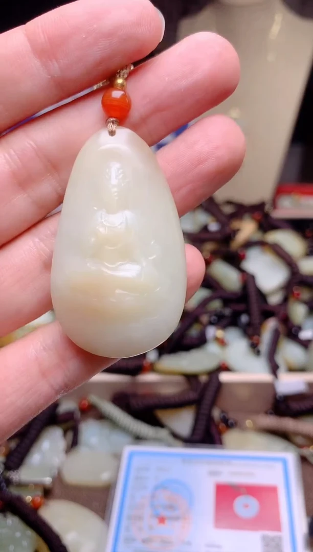 和田玉未镶嵌颈饰1