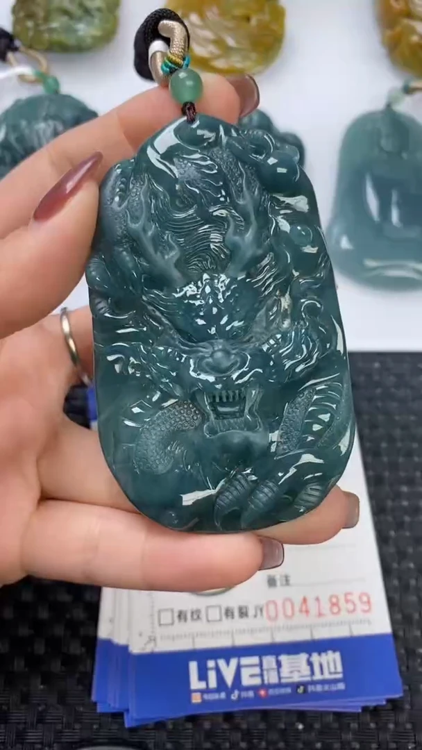 【闪购商品】翡翠颈饰未镶嵌11111111111111111