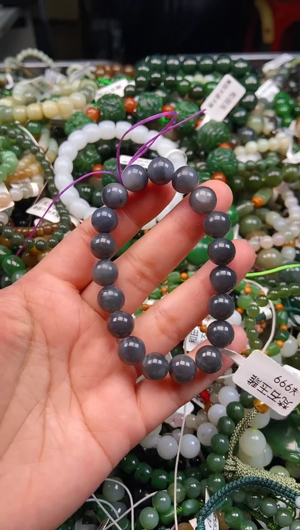 和田玉未镶嵌颈饰1