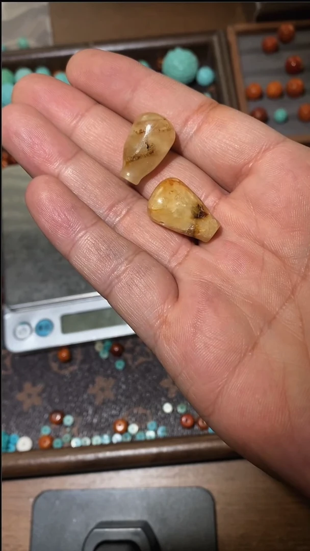 裸石蜜蜡未镶嵌J****吖三通020