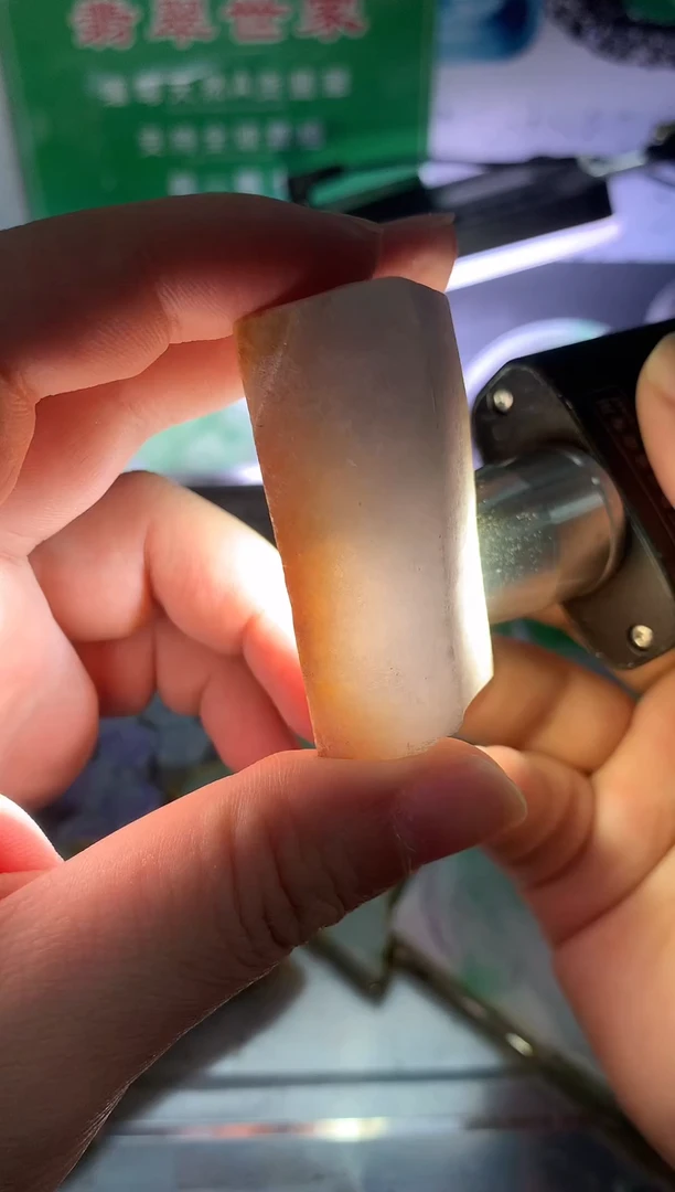 裸石翡翠翡翠吊坠009