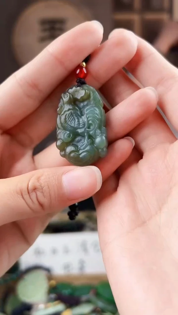 颈饰未镶嵌和田玉拍一发一，多样性发货