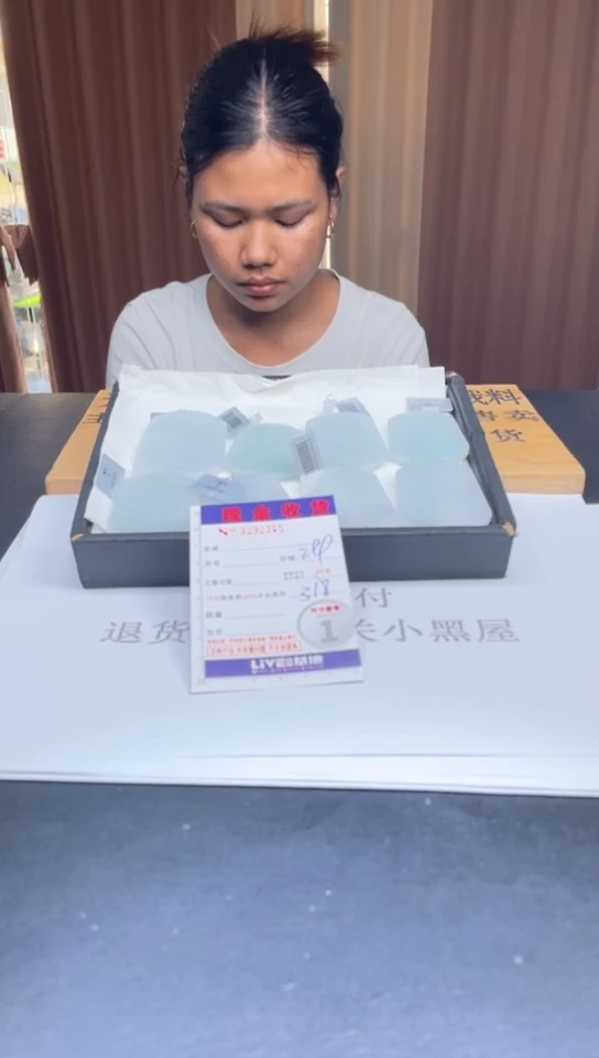 定制翡翠未镶嵌未抛光毛货多样性发其一拍一发一2345