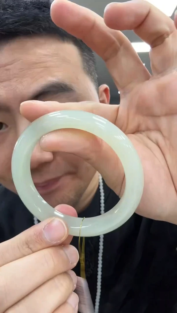 未镶嵌手镯和田玉60.5  867