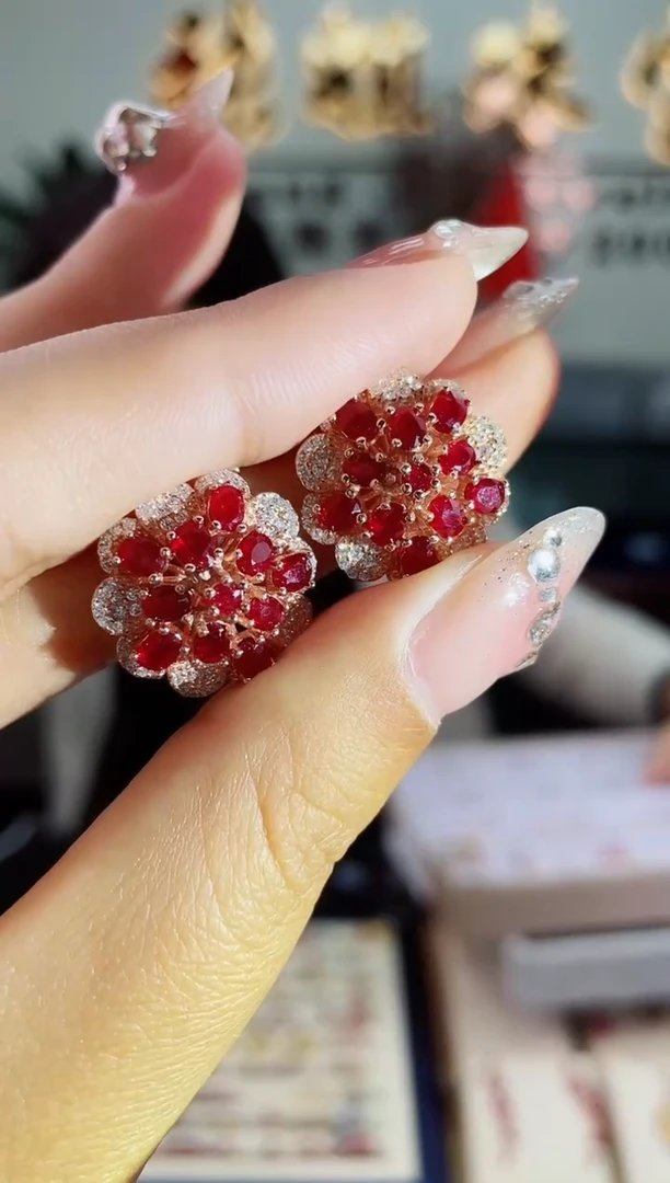 【闪购商品】红宝石耳饰银S925镶嵌耳饰