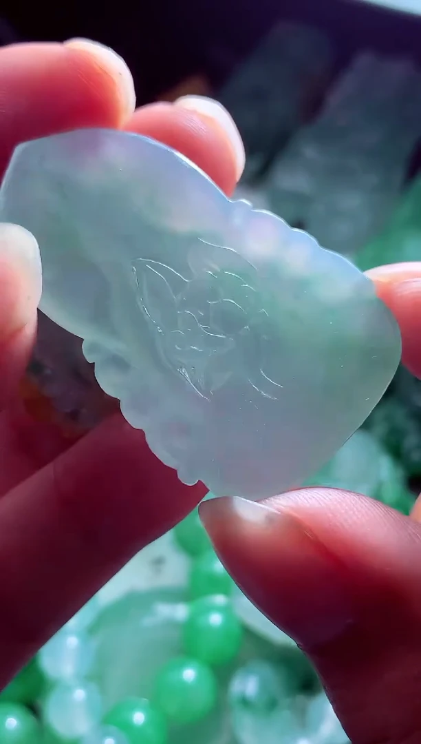 未镶嵌定制翡翠黎**?翡翠毛货定制
