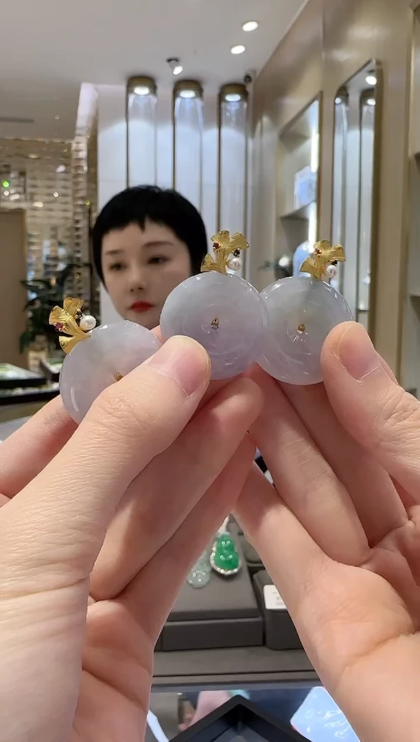 颈饰18K金镶嵌翡翠59多样发一