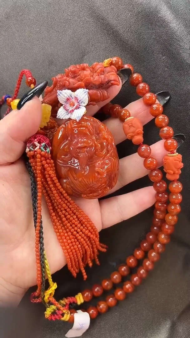 颈饰未镶嵌南红玛瑙吊坠