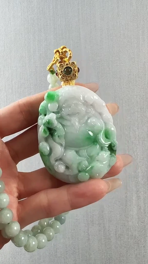 颈饰未镶嵌翡翠财神