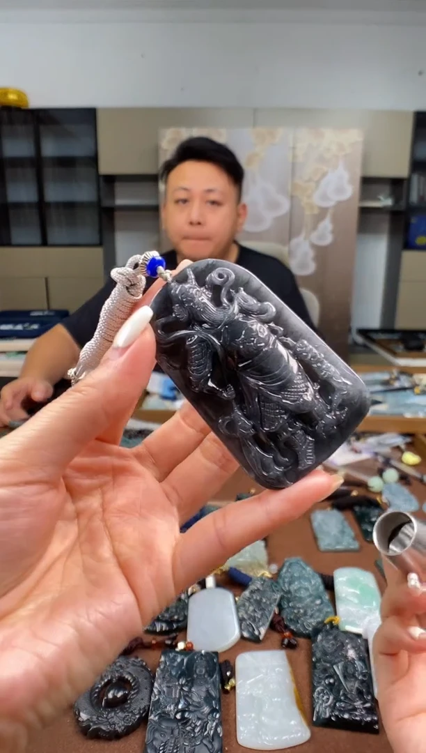 颈饰未镶嵌翡翠多样性发其一