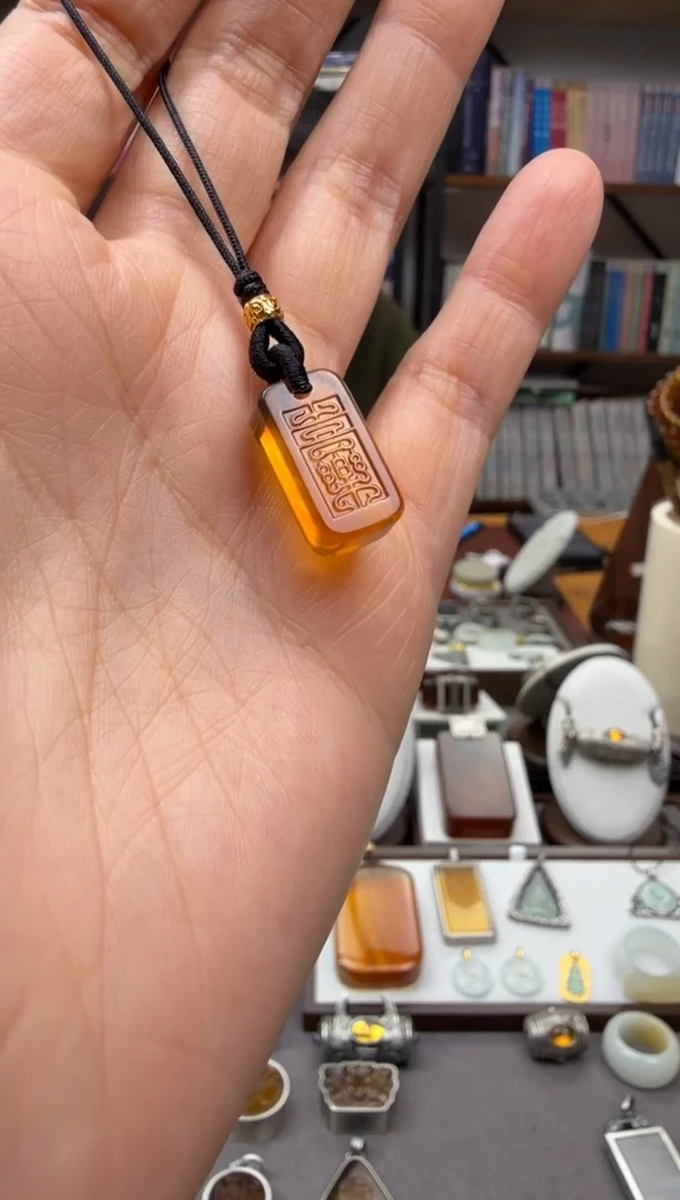 琥珀颈饰未镶嵌手机挂1