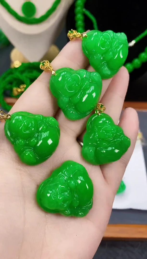 翡翠未镶嵌吊坠(赠链)大号佛公吊坠