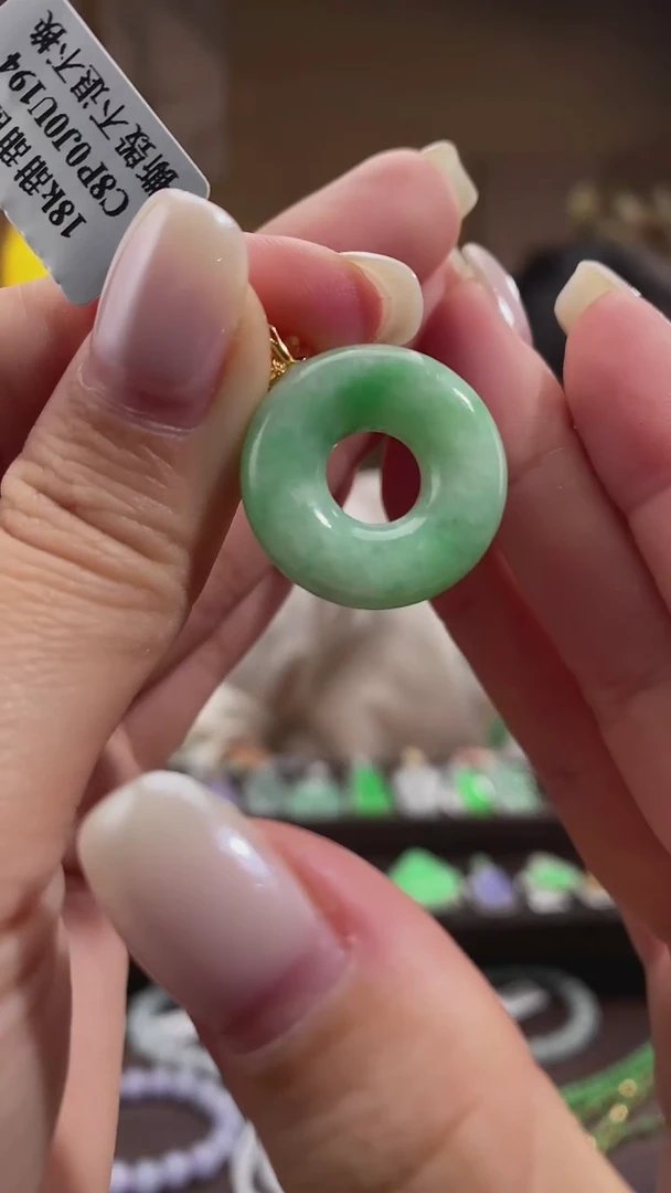吊坠(不含链)18K金镶嵌翡翠甜甜圈