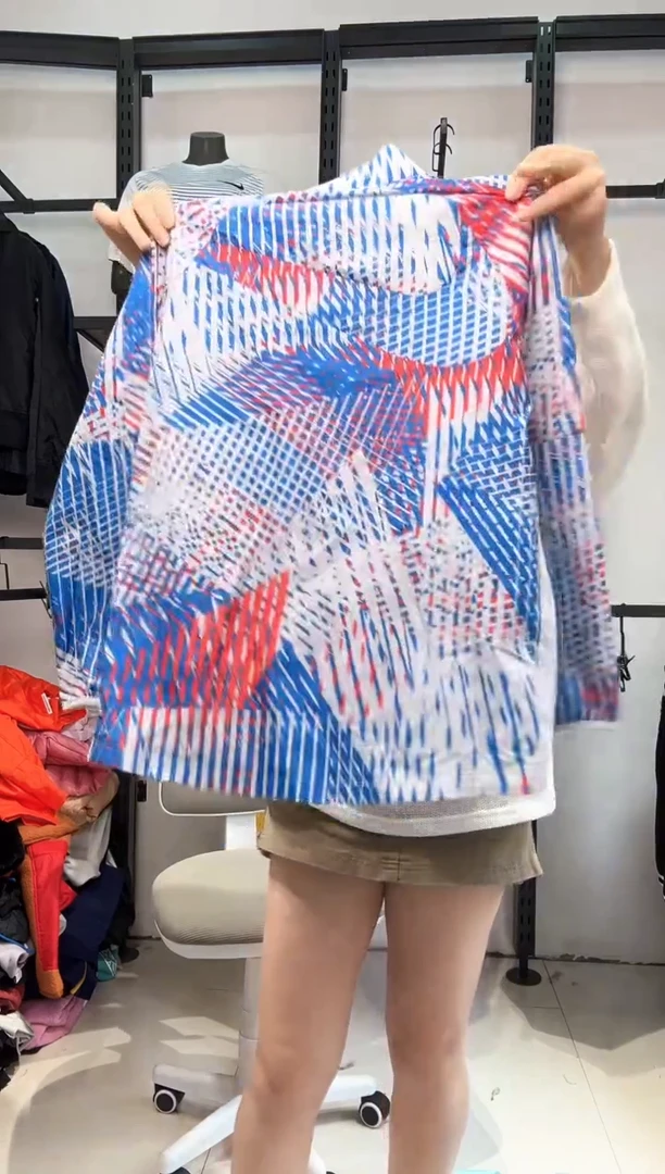 2439 编码  瑕疵直播间过款为准 尺码M150