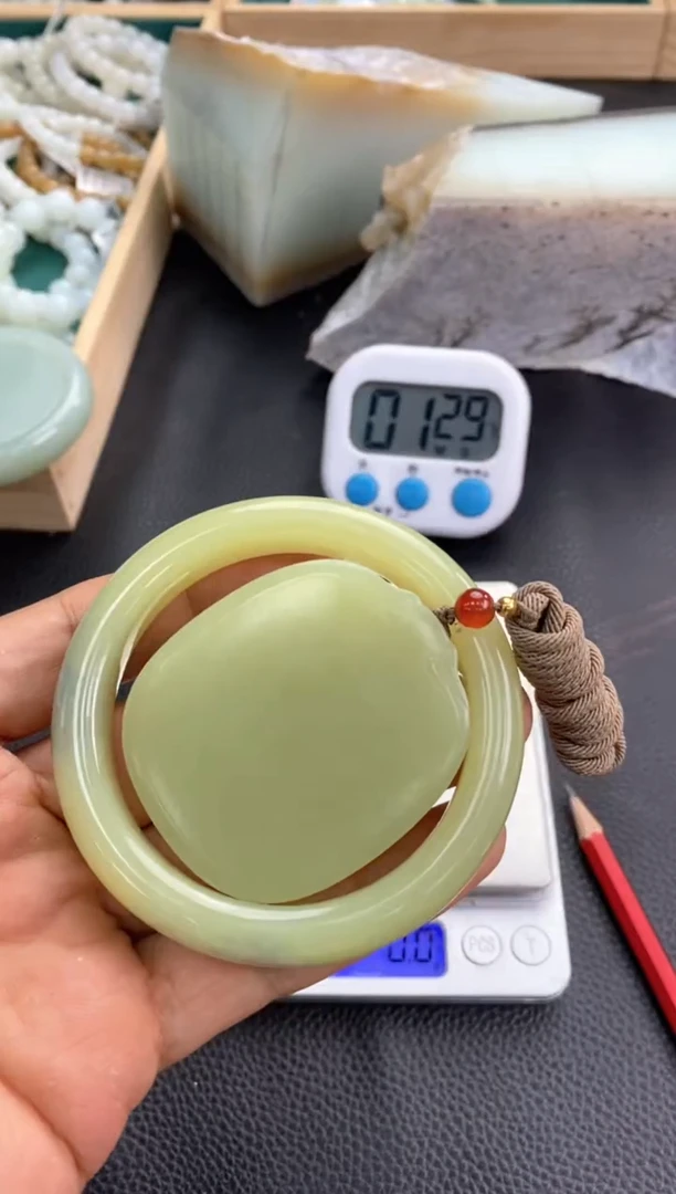 定制和田玉清*乐定制挂件