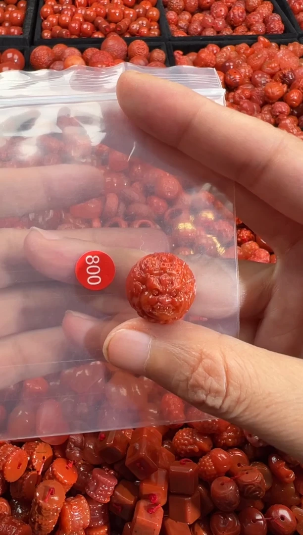 南红玛瑙未镶嵌颈饰1