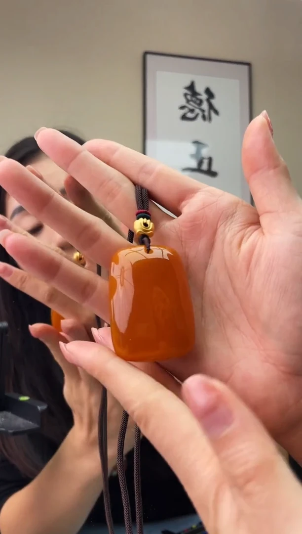 琥珀未镶嵌珠宝奇石T0假一罚十，多样性发一件
