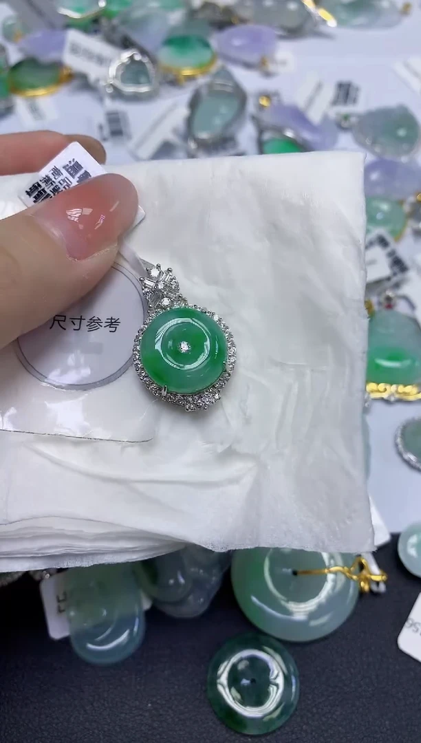 颈饰未镶嵌翡翠天然缅甸翡翠A货百元以上9元证书费自理