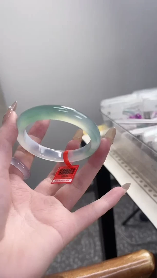 【闪购商品】玛瑙/玉髓手镯未镶嵌55-56圈 需要包容