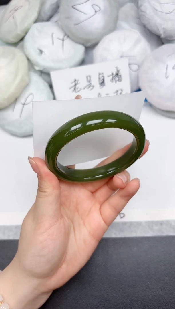 未镶嵌手镯石英质玉A61/62