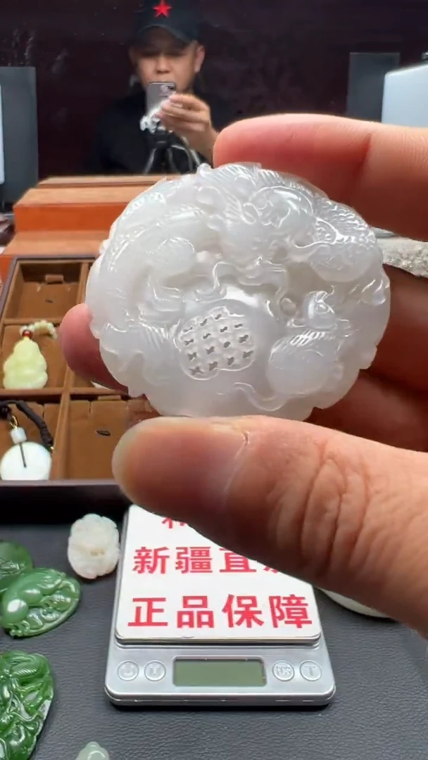 未镶嵌和田玉挂件和田玉挂坠