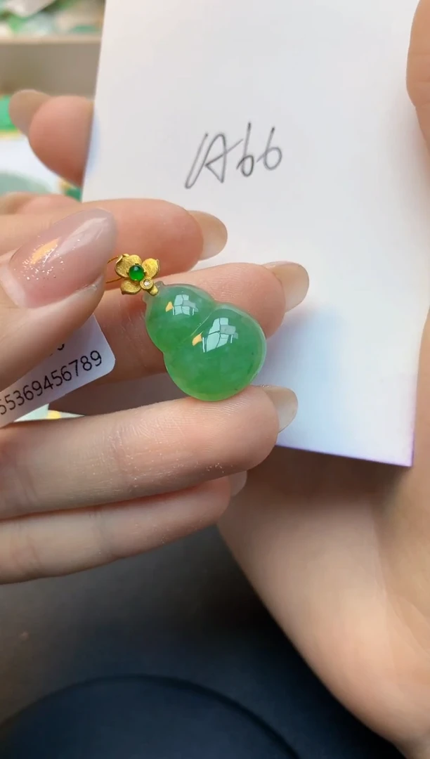颈饰18K金镶嵌翡翠天然A货缅甸翡翠百元以上9元证书费自理