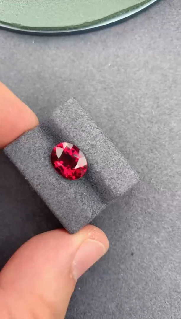 未镶嵌裸石碧玺2.9ct 卢比来碧玺
