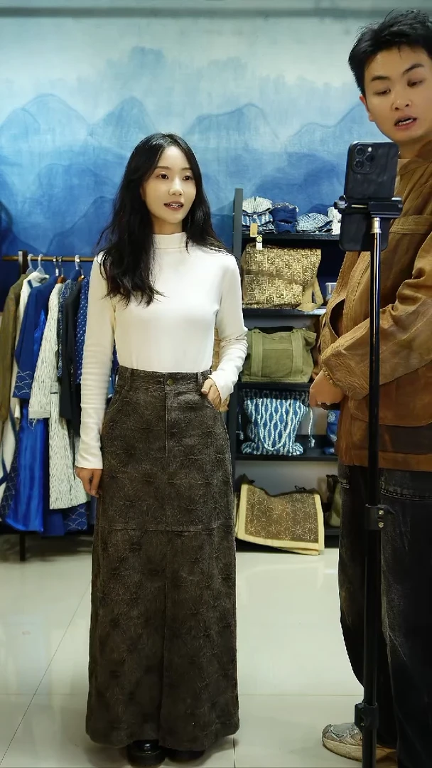 织绣柿染麻料半身裙