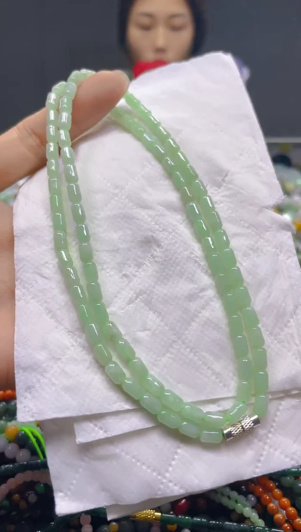 颈饰未镶嵌翡翠4MM/T/翡翠A货，一件也是批发价