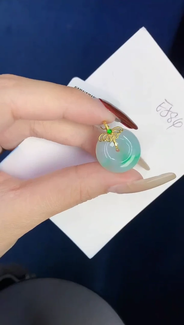 【闪购商品】翡翠颈饰18K金镶嵌00000000000