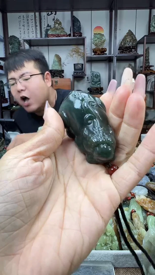 未镶嵌和田玉把件1