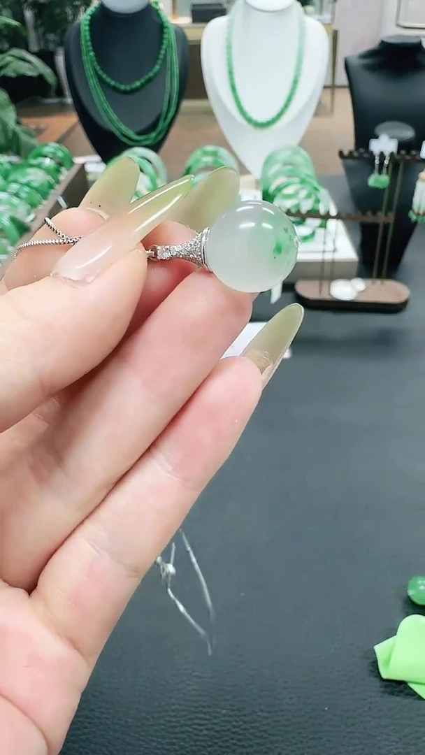 未镶嵌1石英质玉（非洲翠）/9723